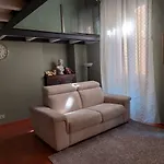 Green Pepper Apartment In Florence